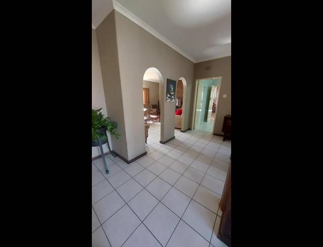 3 BEDROOM HOUSE FOR SALE IN FREEWAY PARK